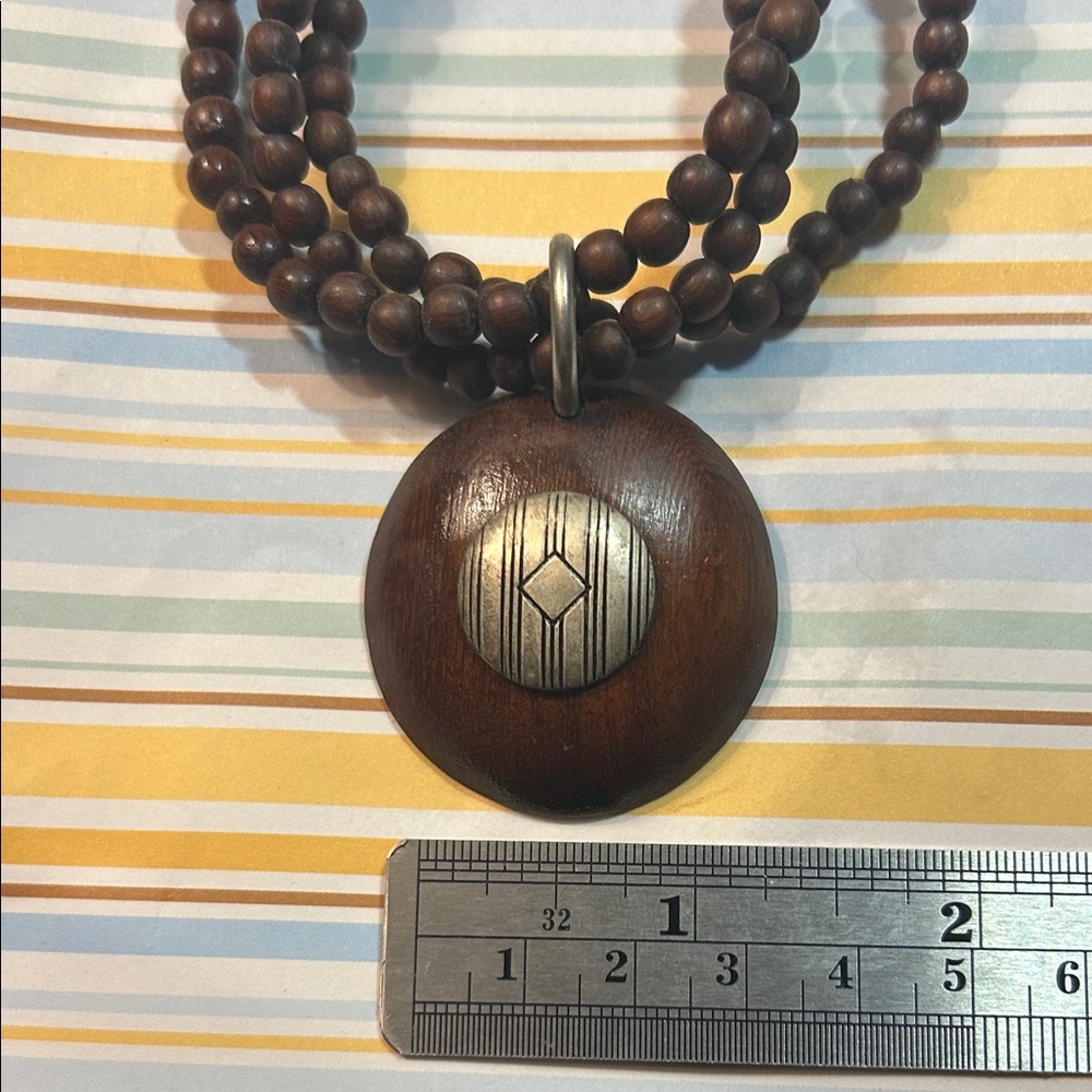 Elegant Wooden Beaded Necklace - Picture 2 of 4